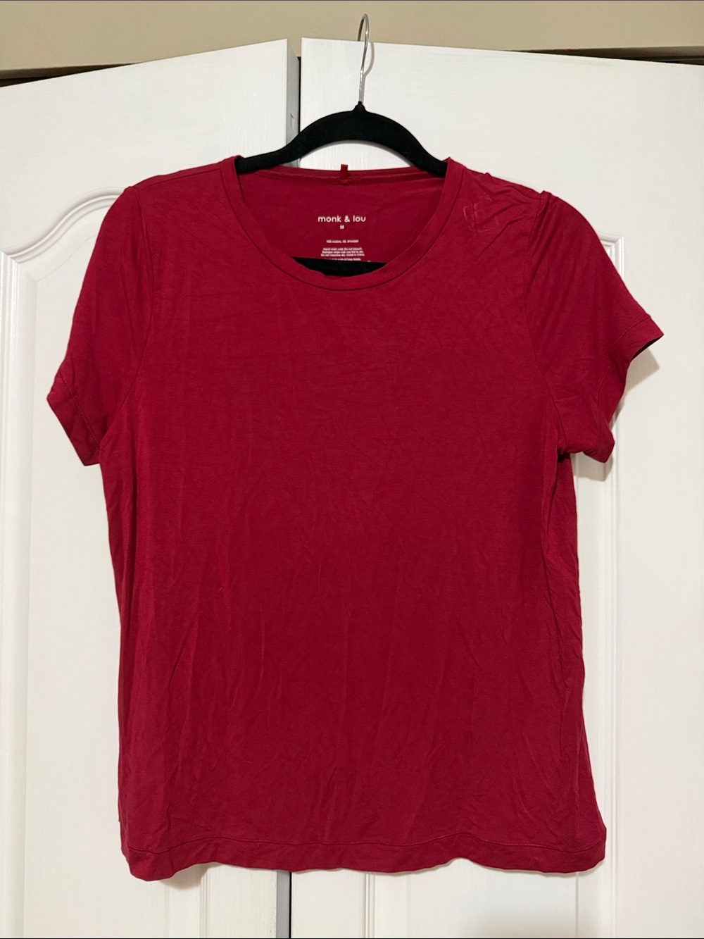 Plenty Monk & Lou Women's Red Short Sleeve Crewneck Tee M